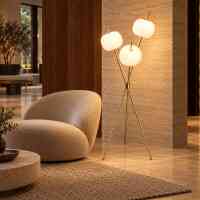 KDLN Kushi Floor „Opal Trio 140“ LED-Stehleuchte 13,8W 2700K dimmbar – Schwarz Messing Kupfer